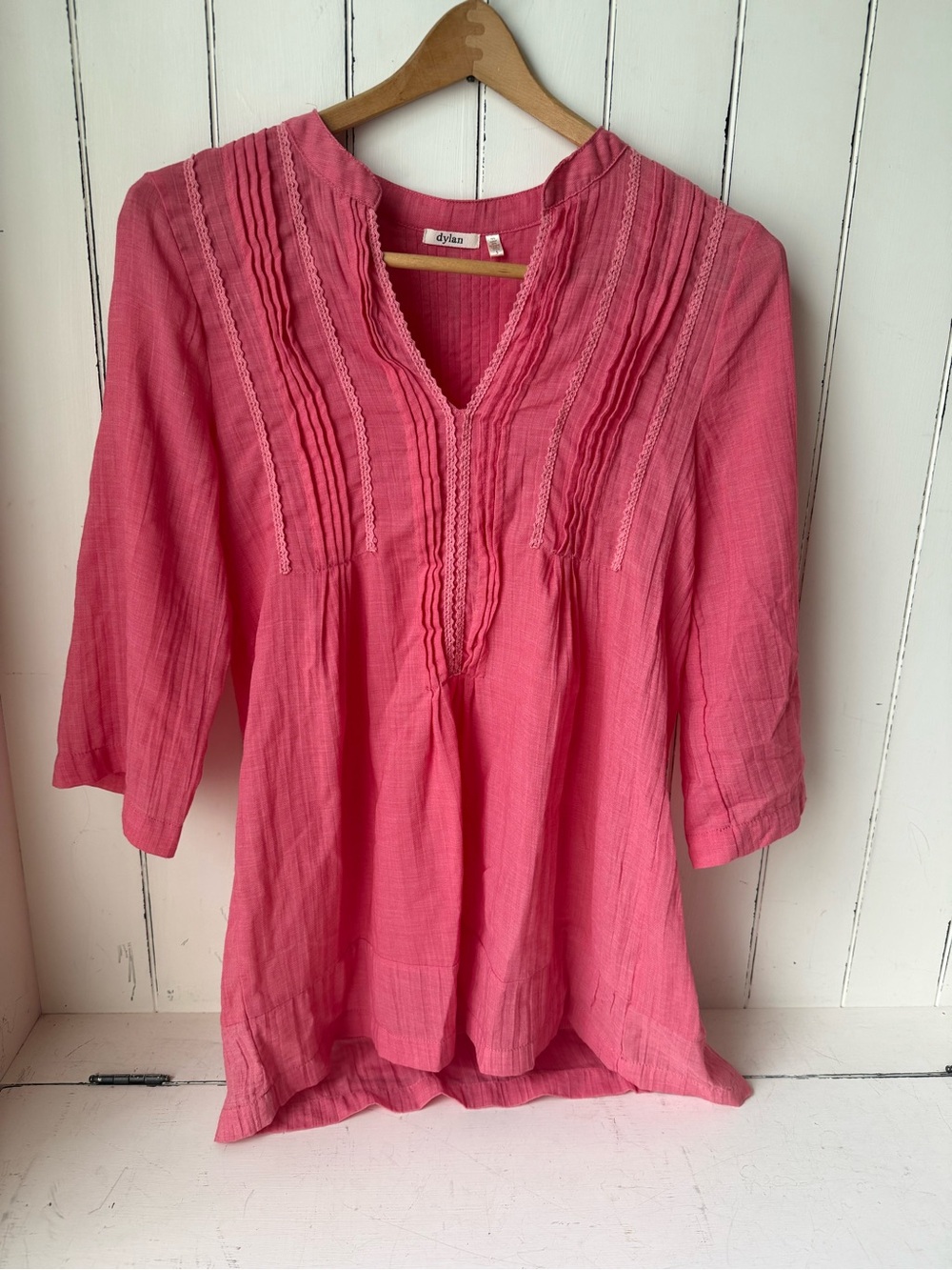 Dylan Cotton Blend Pin Tuck Pleat Crochet Lace Split V Neck Tunic Top Pink S